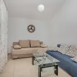 Lovely Apartment In Salatici With Wifi Apartment