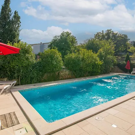 Appartement 2 Bedroom Awesome In Salatici