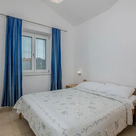 Апартаменты Lovely In Salatici With Wifi