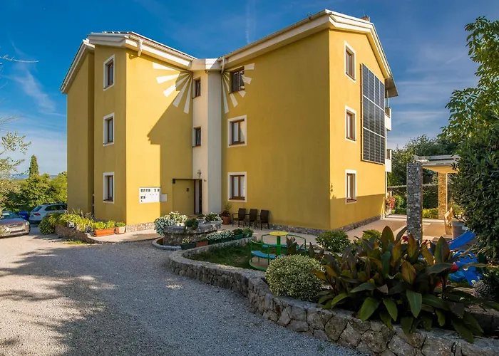 2 Bedroom Lovely In Salatici Διαμέρισμα