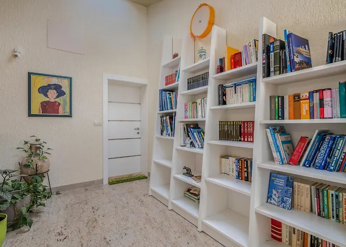 2 Bedroom Lovely In Salatici * Salatić
