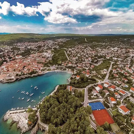 2 Bedroom Lovely In Salatici Appartement Salatić